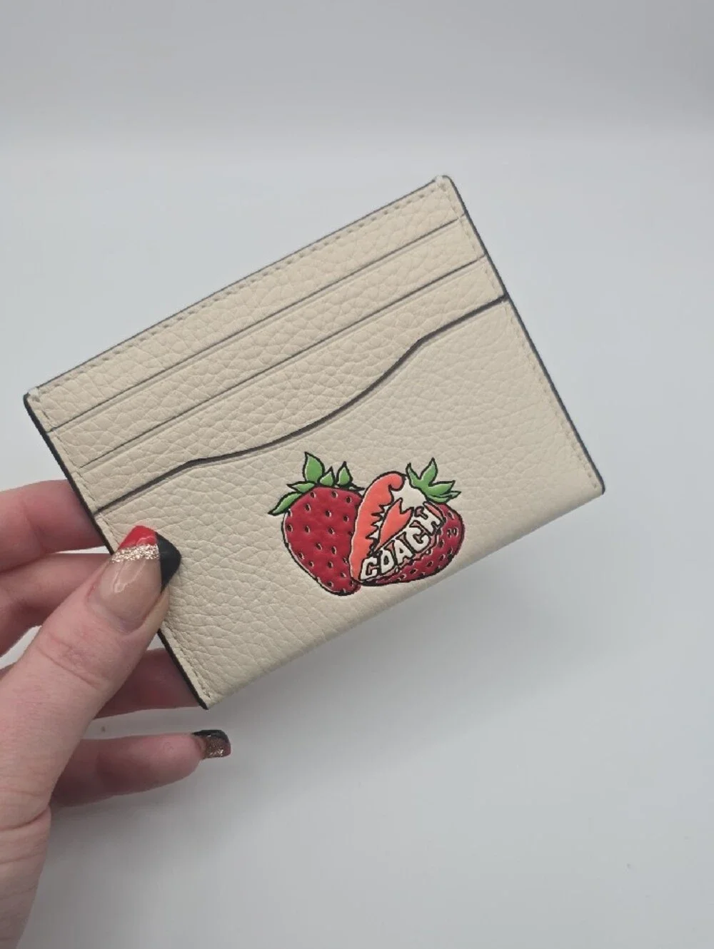 Coach Cream & Red Strawberry Logo Leather 4 Slot Card/ID Holder (NWOT)✨️🍓✨️